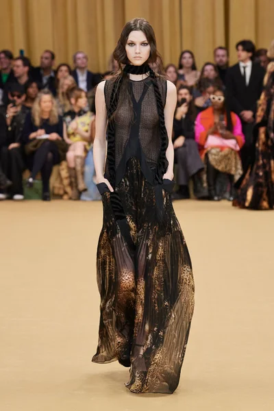 Look 5